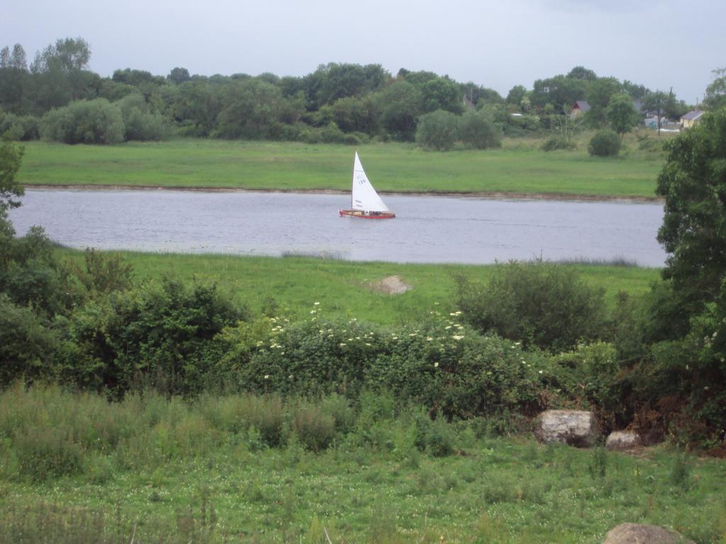 Shannonside Bed & Breakfast Athlone Exterior photo